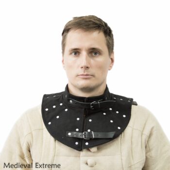 Collar with hidden plates for medieval combat
