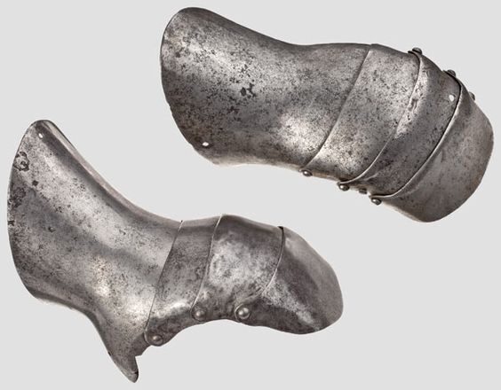 Italian Gothic mitten gauntlets, 1430 year