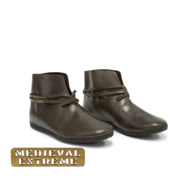 Medium battle shoes for armored combat