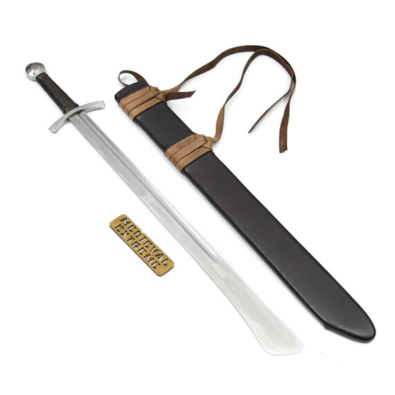 Medieval falchion with scabbard type 2