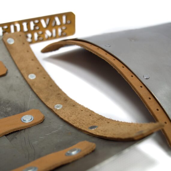 Segmented tassets for medieval combat leather