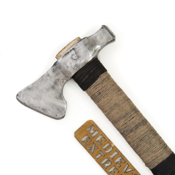 One-handed axe “Sunder” with hammerhead head