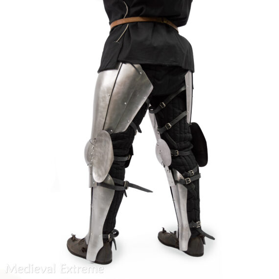 Anatomical full legs for armored combat side-back