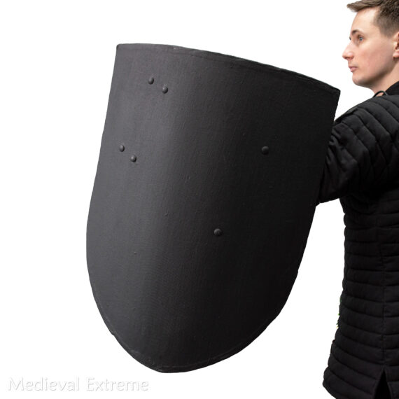 Dueling shield for armored combat in hands