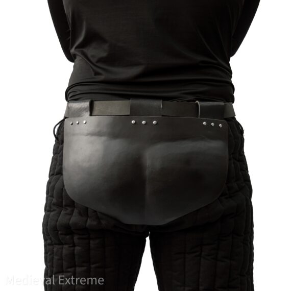 Buttocks protection for armored combat back