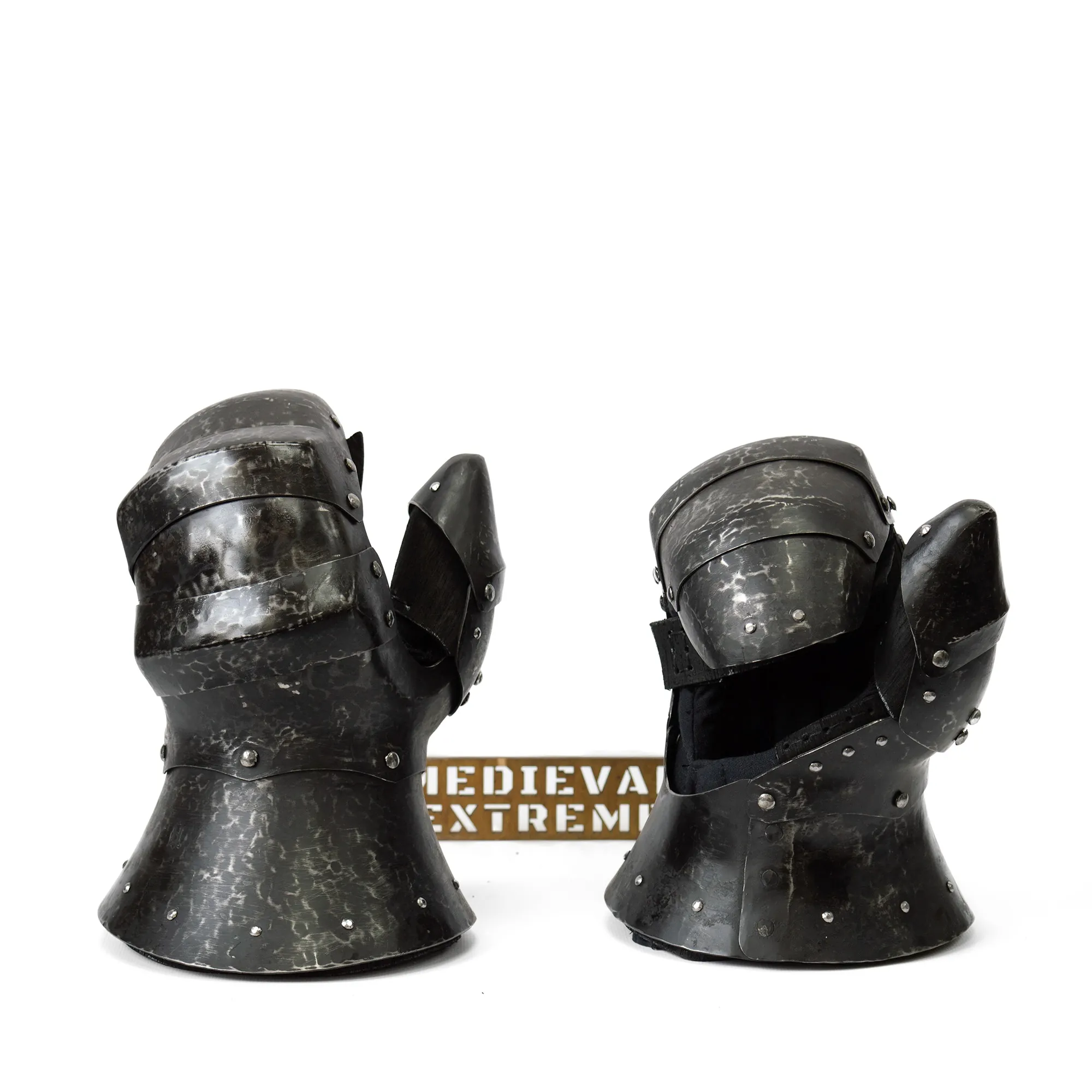 Blackened gauntlets for armored combat