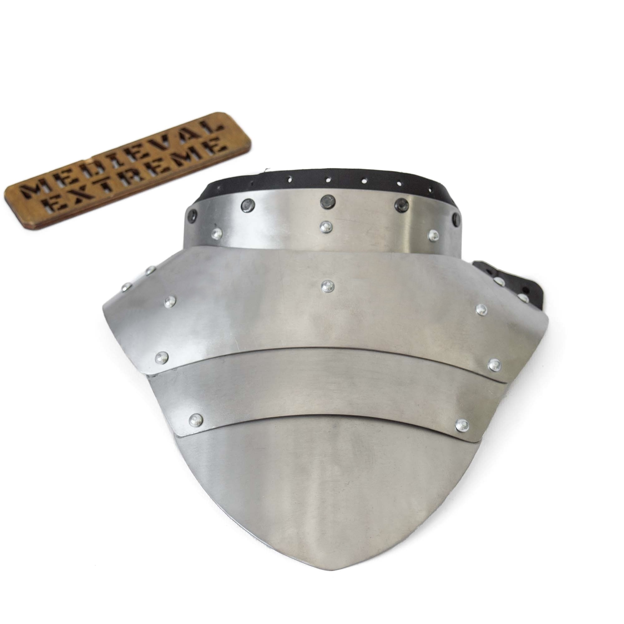 Neck protector for armored combat on the flat