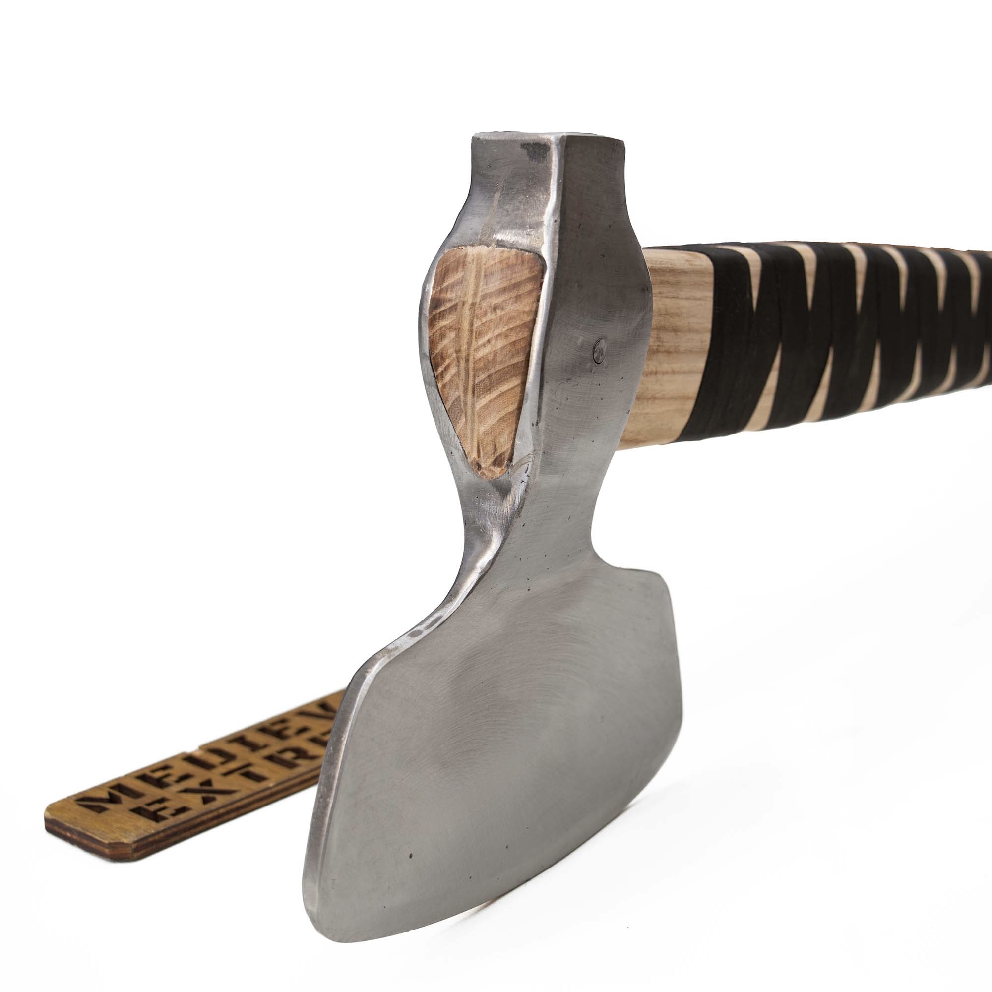 Long axe for armored combat with hammerhead - head 2updated
