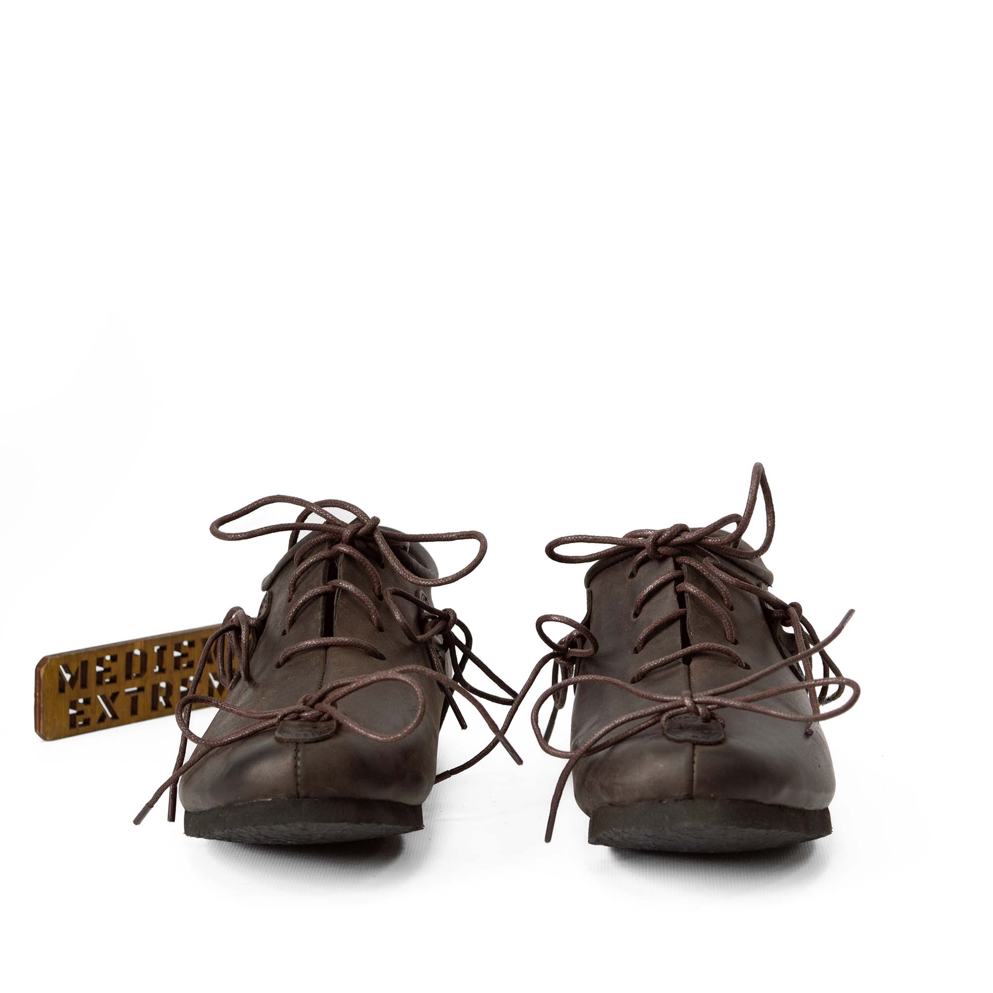 Battle shoes for armored combat front