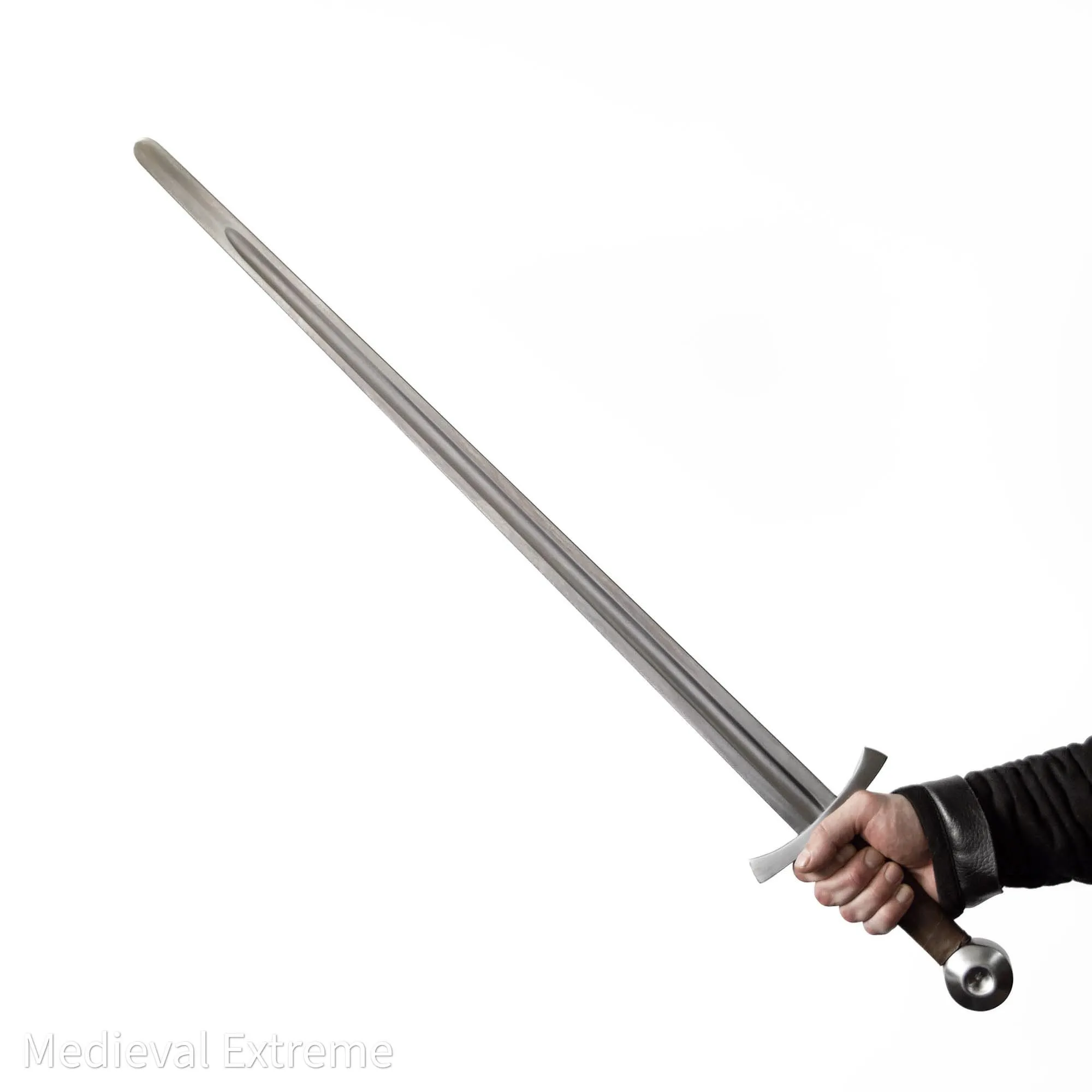Arming sword with disc pommel