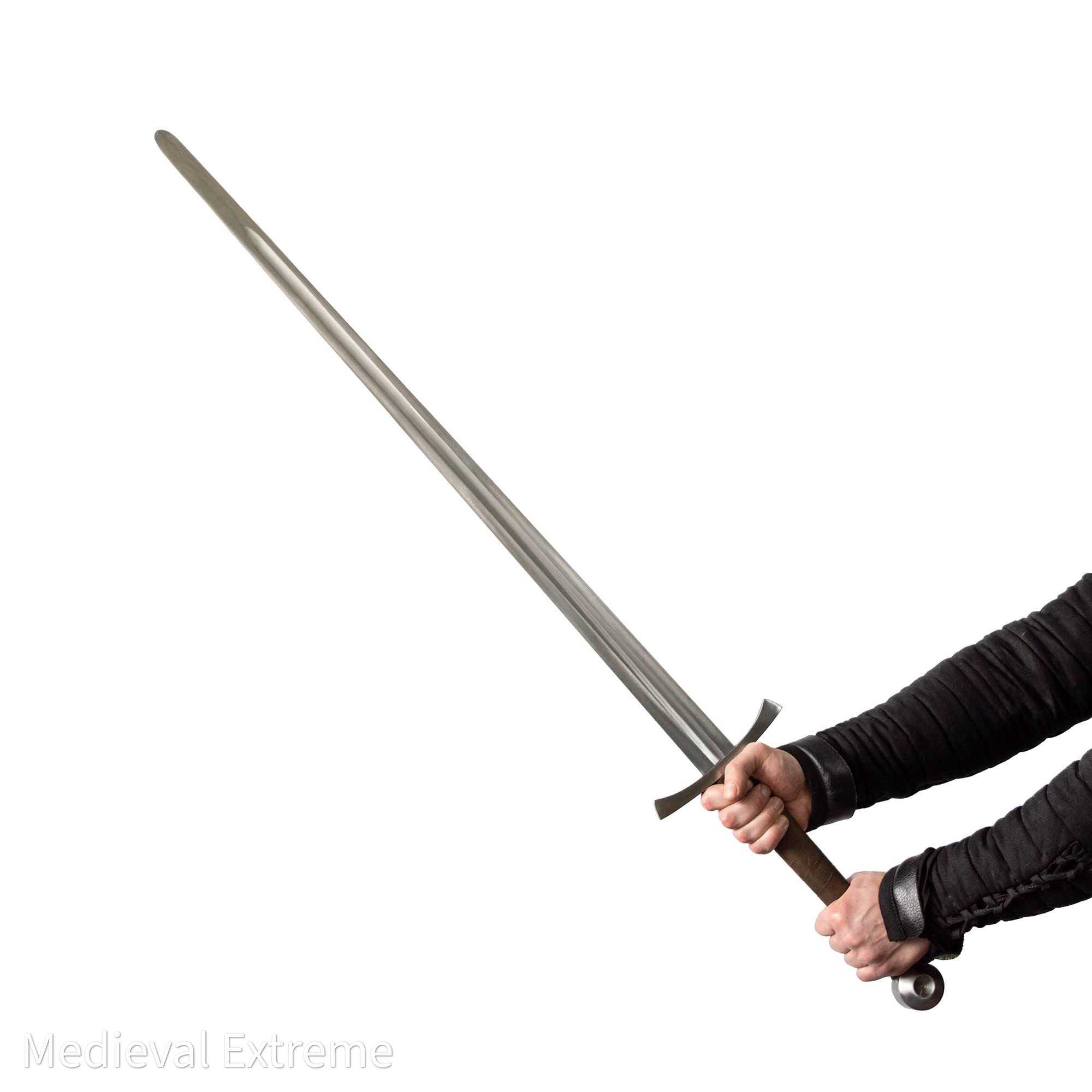 Advanced longsword with disc pommel