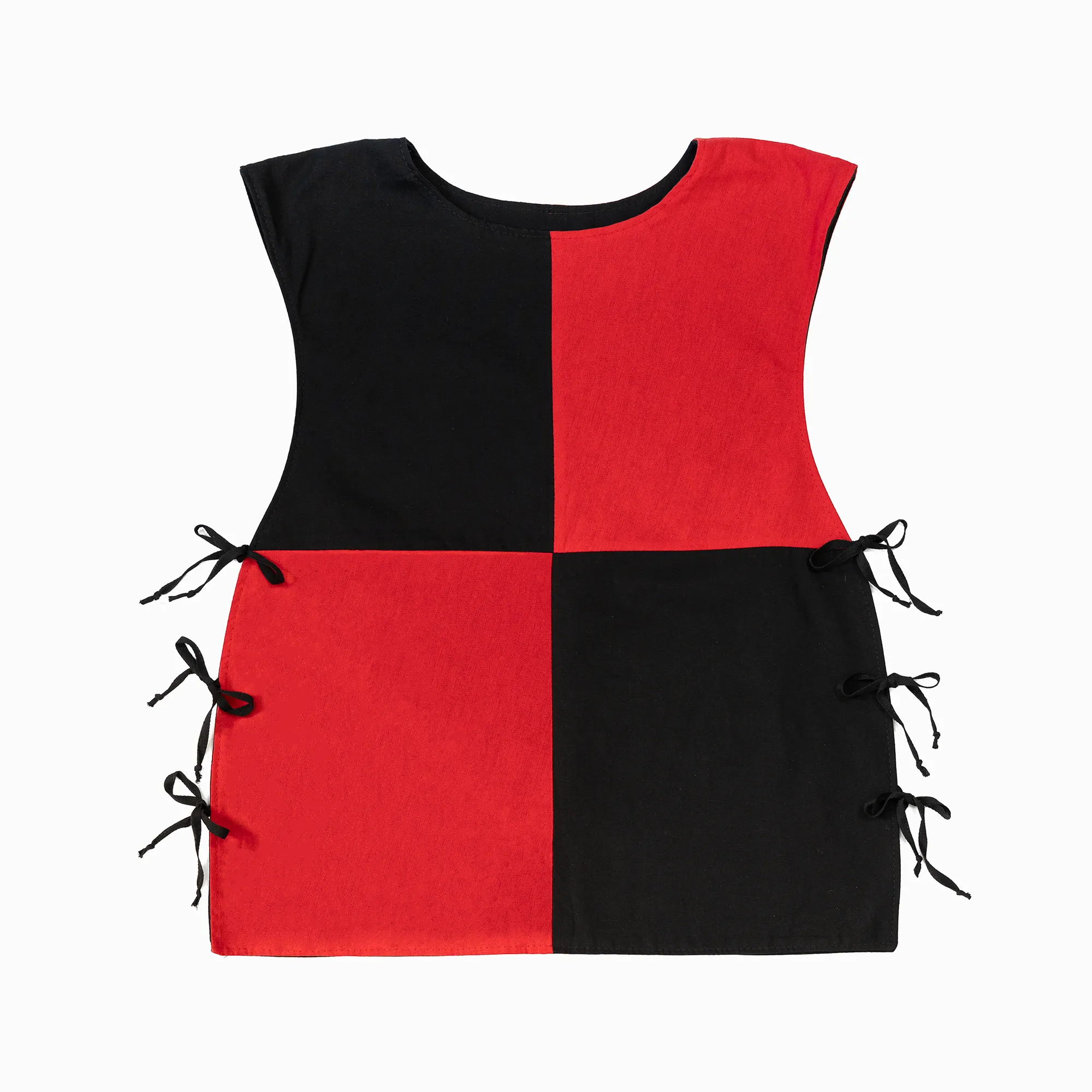 basic armored combat tabard surcoat in team colors worn over armor black and red